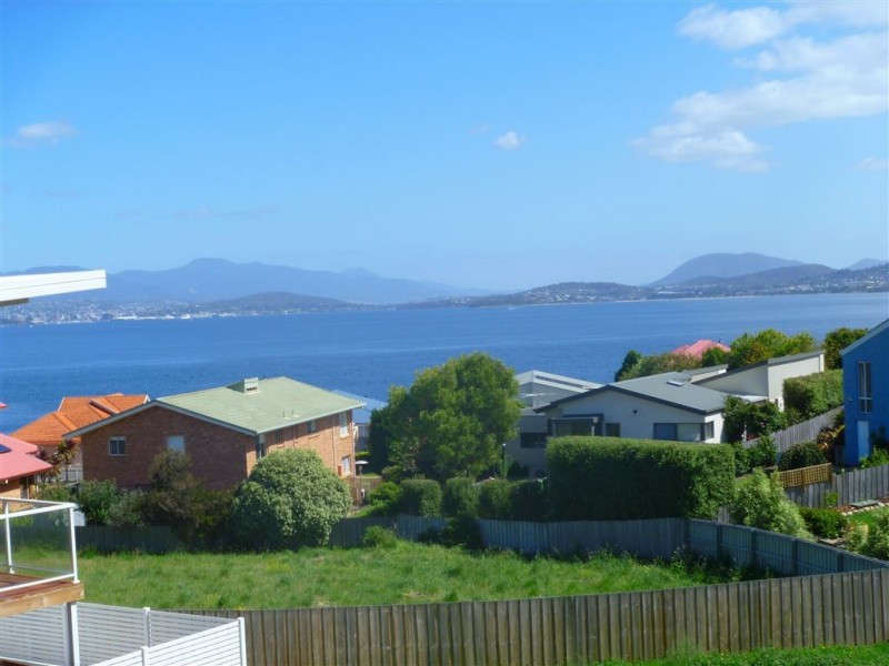 37 Pindos Drive, Tranmere TAS 7018