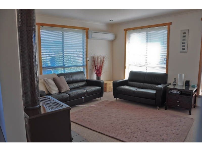 15 Ravensbourne Place, Old Beach TAS 7017