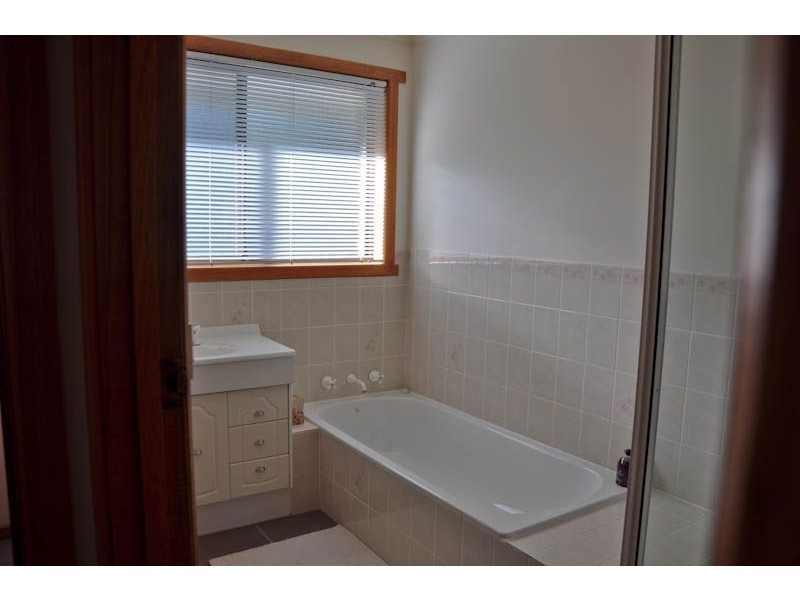 15 Ravensbourne Place, Old Beach TAS 7017