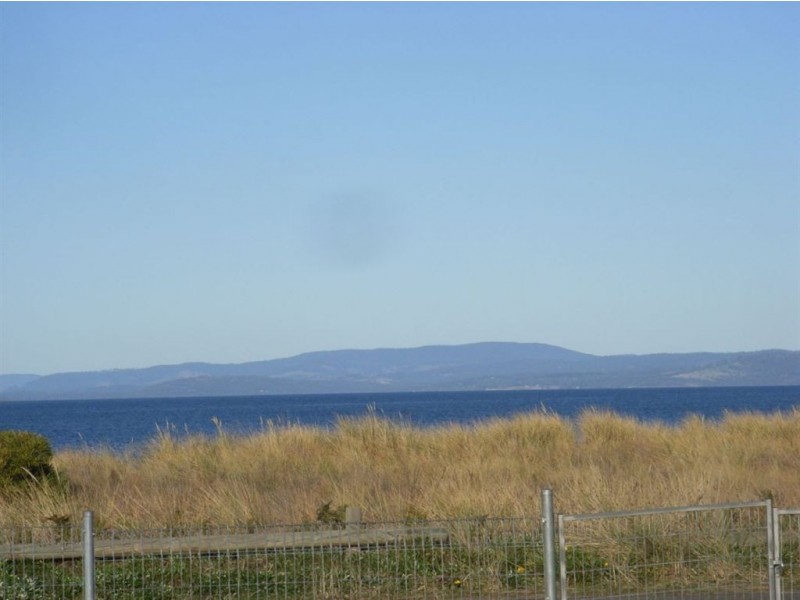 19 Esplanade, Seven Mile Beach TAS 7170