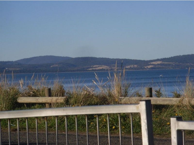 19 Esplanade, Seven Mile Beach TAS 7170