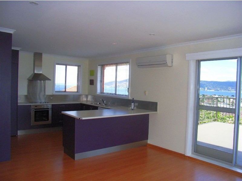 2/3 Kurrewa Court, Bellerive TAS 7018