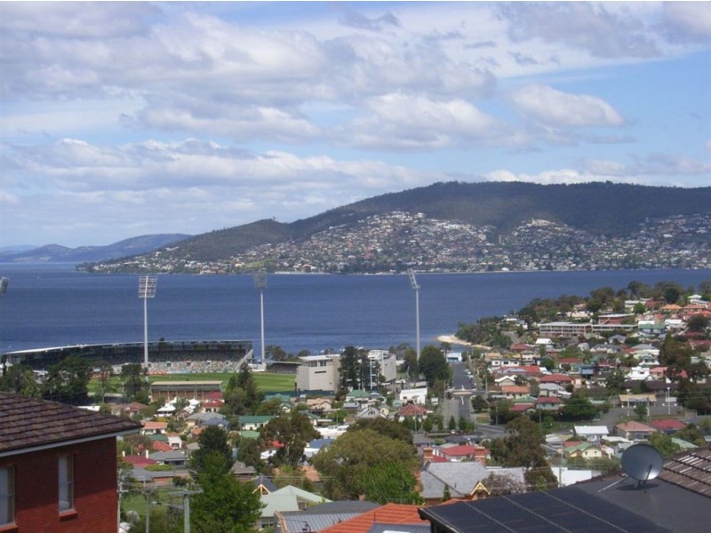 2/3 Kurrewa Court, Bellerive TAS 7018