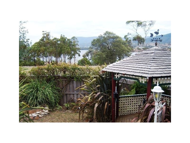 6 Fisher Drive, Herdsmans Cove TAS 7030