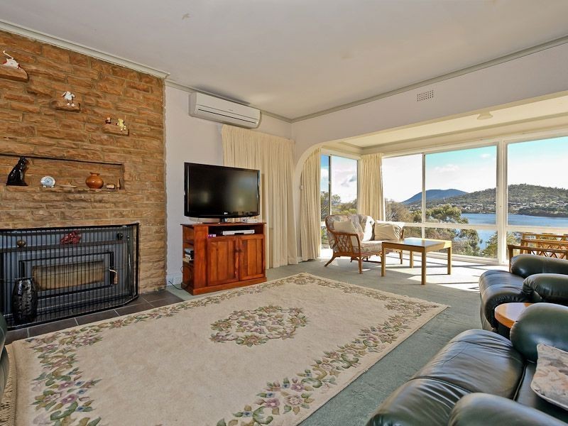 6 Chatsworth Street, Rose Bay TAS 7015