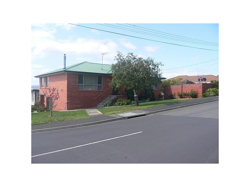 9 Beach Road, Midway Point TAS 7171