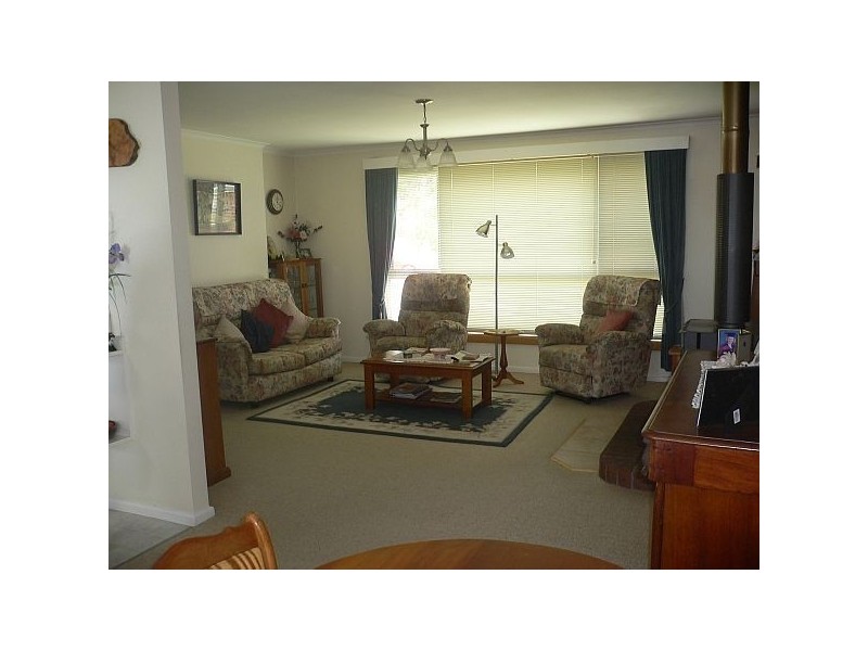 9 Beach Road, Midway Point TAS 7171