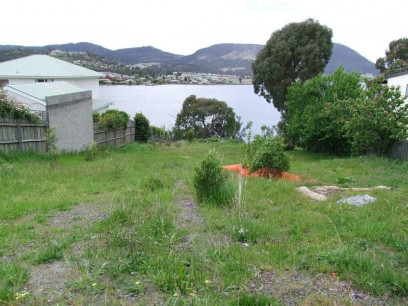 17 Wendourie Parade, Austins Ferry TAS 7011