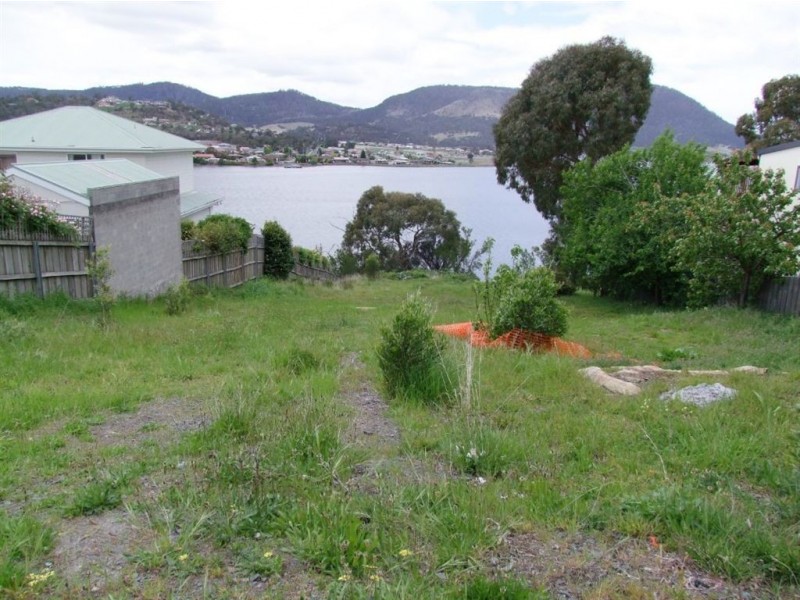 17 Wendourie Parade, Austins Ferry TAS 7011