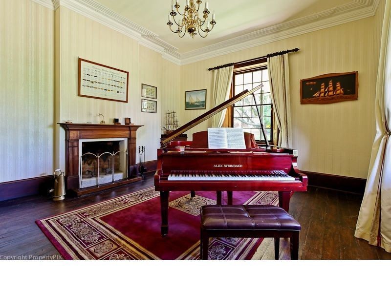 ‘Roslyn’/409 White Kangaroo Road, Campania TAS 7026