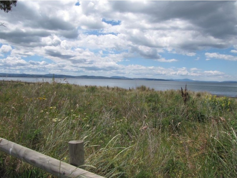 14 Esplanade, Seven Mile Beach TAS 7170