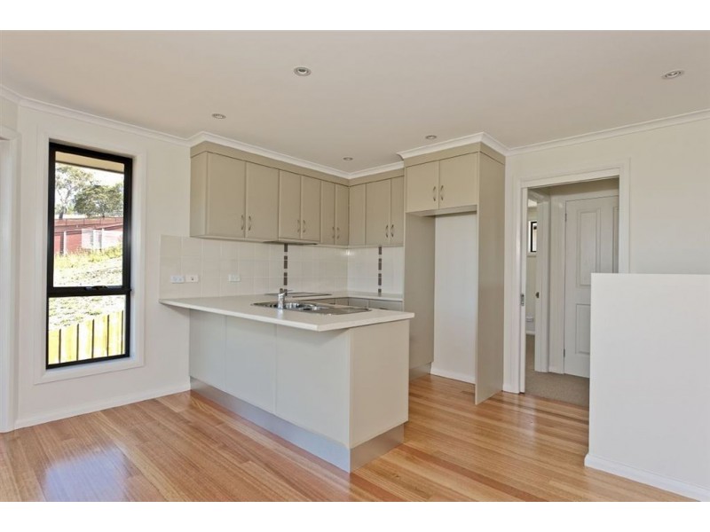 2/3 Betsy Mack Place, Howrah TAS 7018