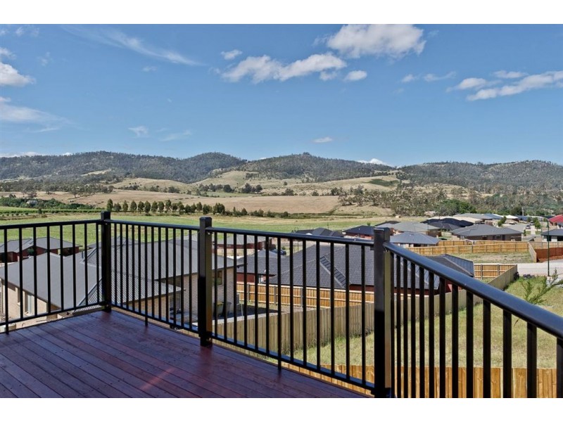 2/3 Betsy Mack Place, Howrah TAS 7018