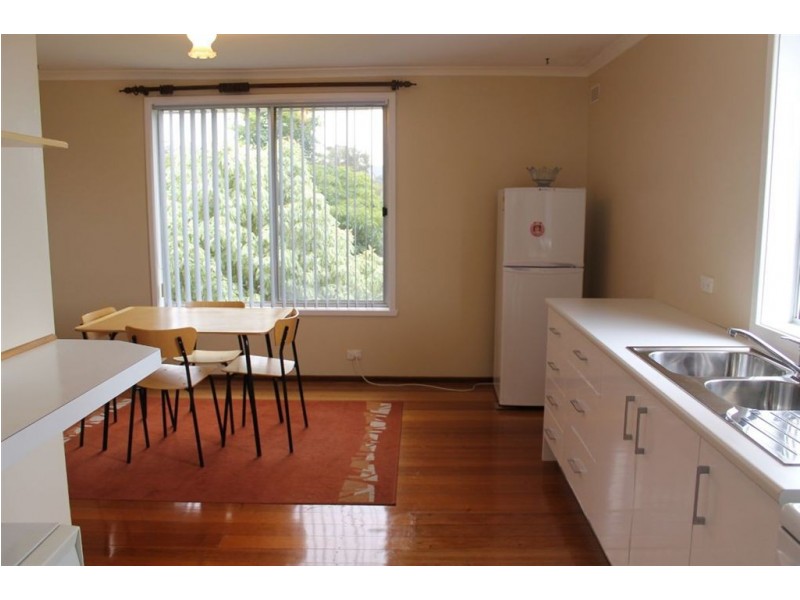 8 Duntroon Drive, Rokeby TAS 7019