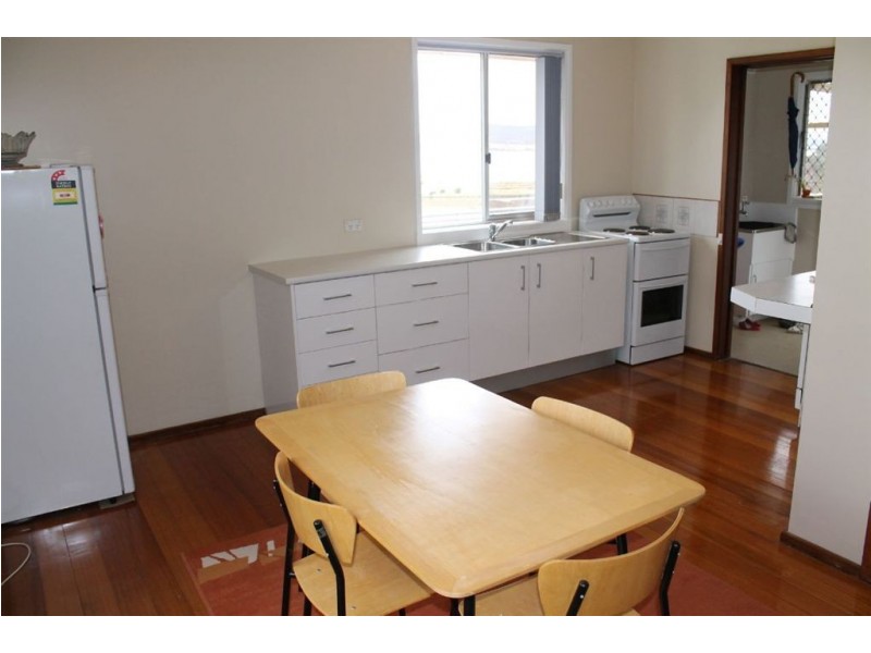 8 Duntroon Drive, Rokeby TAS 7019