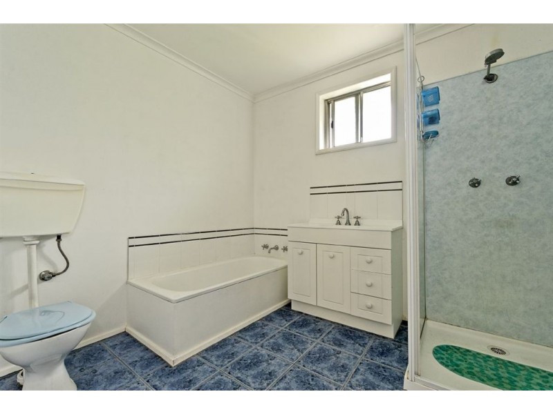 8 Duntroon Drive, Rokeby TAS 7019