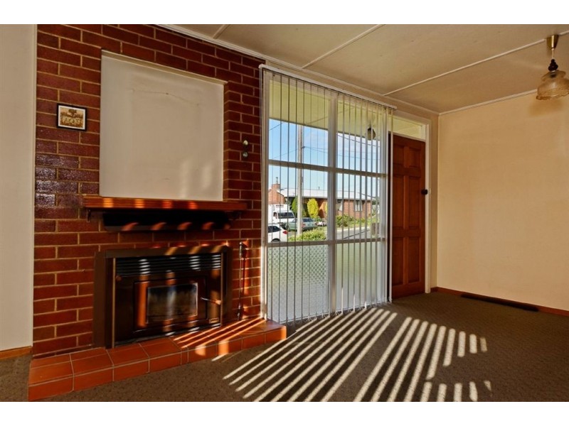 4 Flinders Street, Warrane TAS 7018