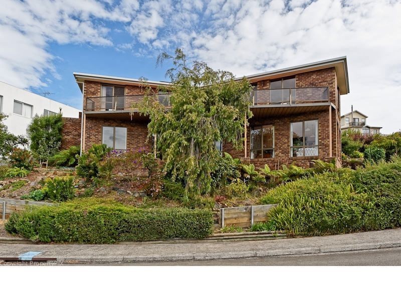 24 Invercargill Road, Mount Nelson TAS 7007