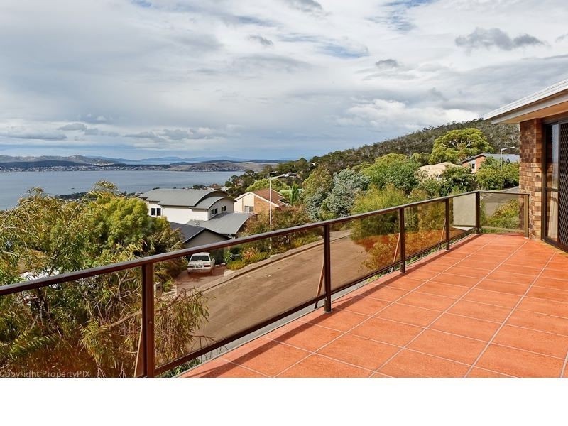 24 Invercargill Road, Mount Nelson TAS 7007