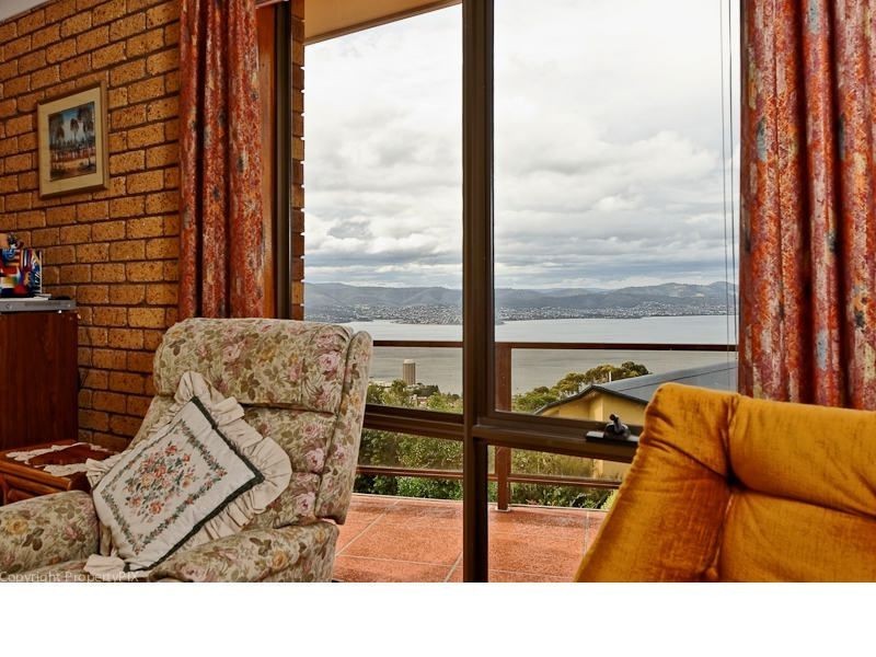 24 Invercargill Road, Mount Nelson TAS 7007