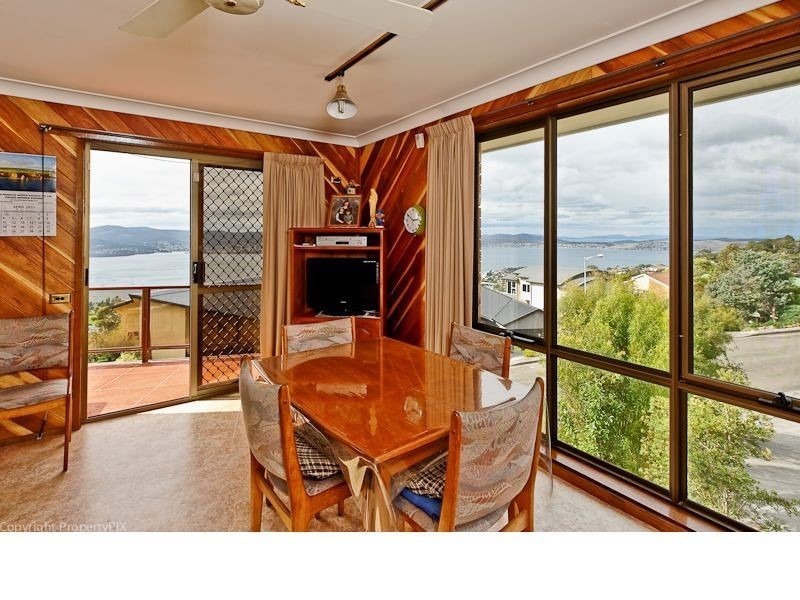 24 Invercargill Road, Mount Nelson TAS 7007