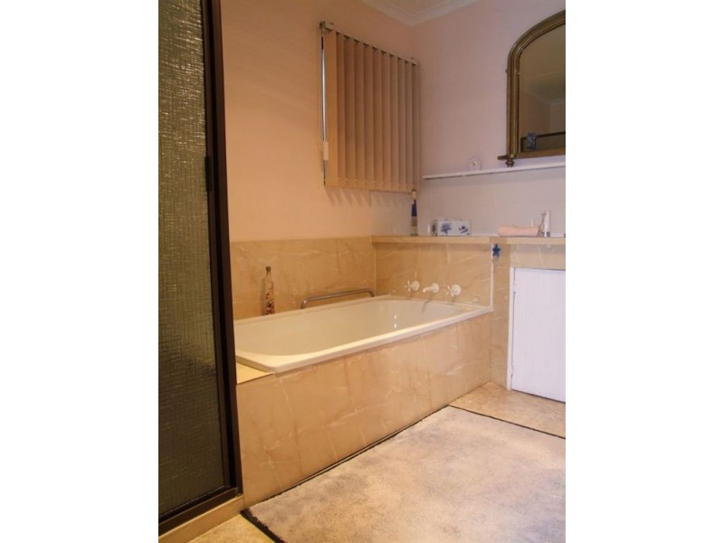 8 Midway Street, Midway Point TAS 7171