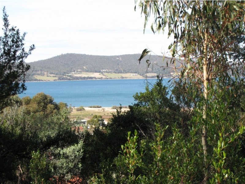 17 Emmaline Court, Rokeby TAS 7019