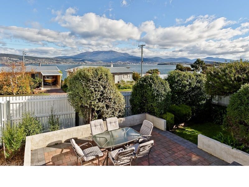 2A Corinth Street, Howrah TAS 7018