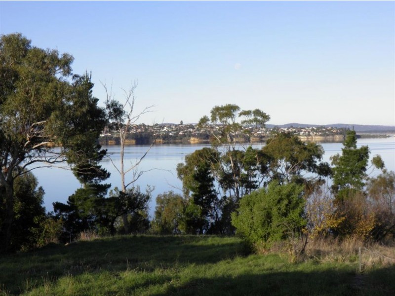 513 Shark Point Road, Penna TAS 7171