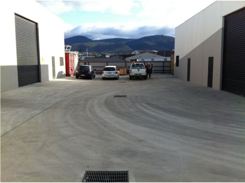 2/118 gormanston court, Derwent Park TAS 7009