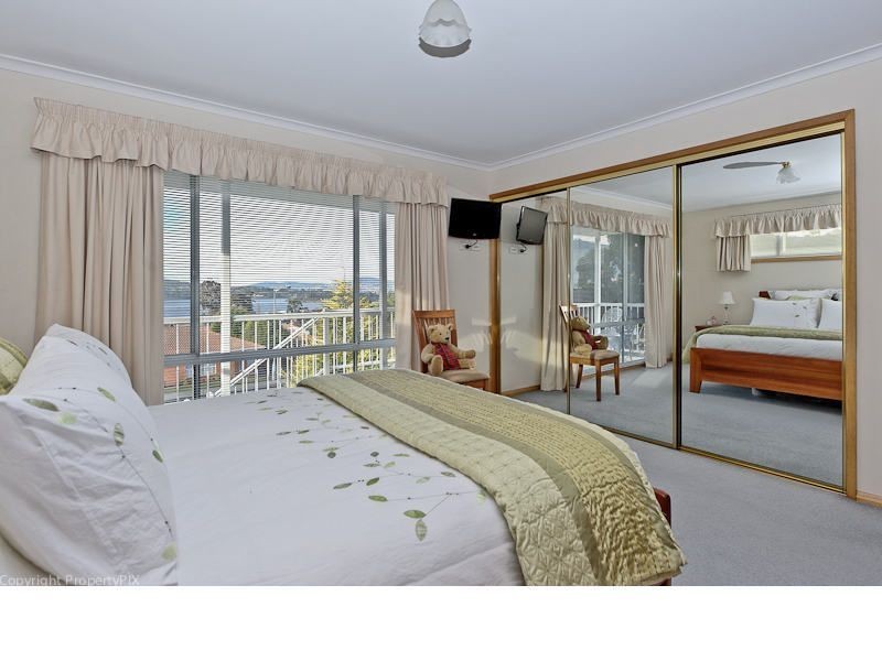 18 Clives Avenue, Old Beach TAS 7017