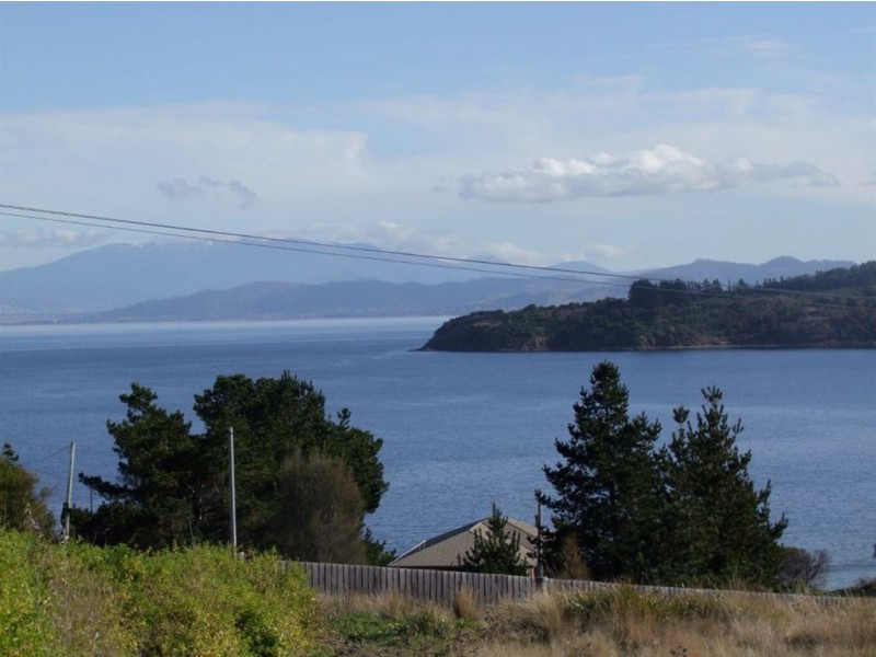 16 Tecoma Road, Primrose Sands TAS 7173