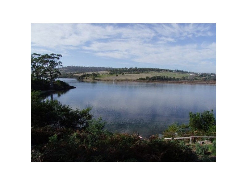 41 Erle Street, Carlton River TAS 7173