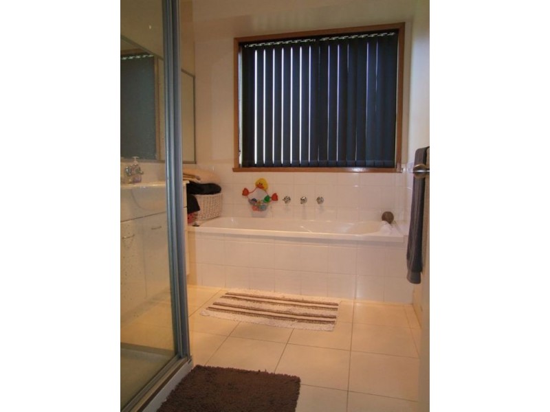 1/33 Henty Close, Old Beach TAS 7017