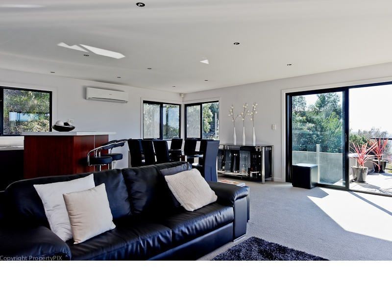 2/75 Hillcrest Road, Tolmans Hill TAS 7007