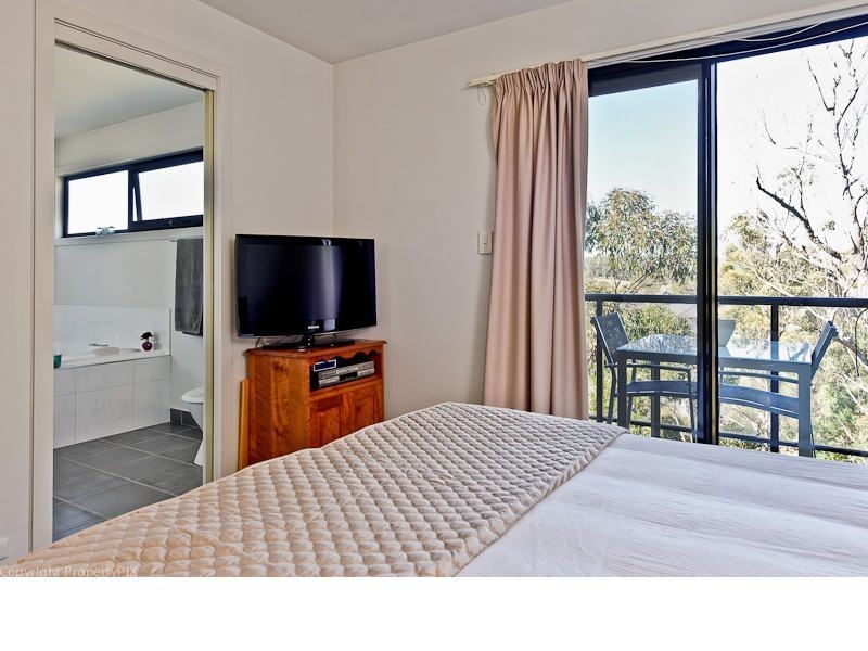 2/75 Hillcrest Road, Tolmans Hill TAS 7007