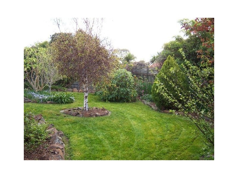 8 Midway Street, Midway Point TAS 7171