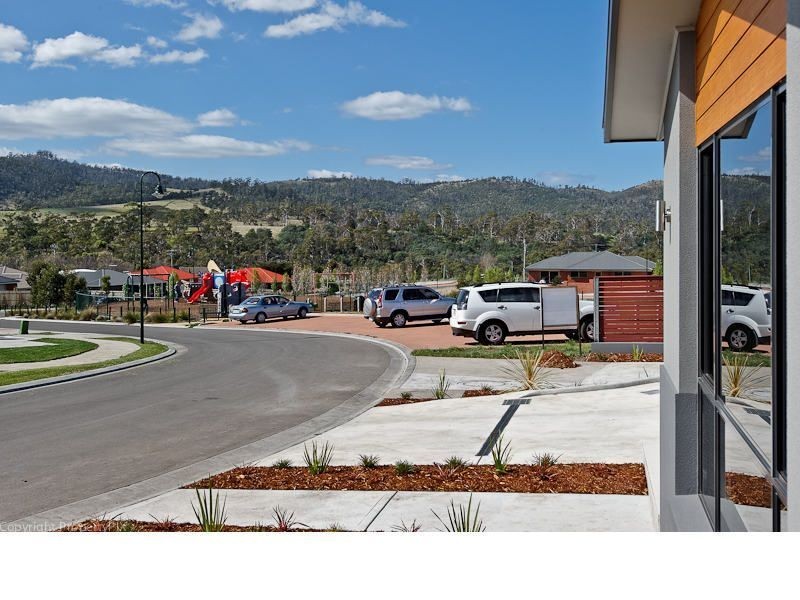 5 Threxton Way, Howrah TAS 7018