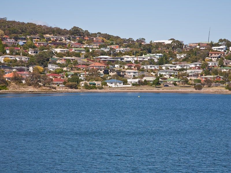 73 Esplanade, Rose Bay TAS 7015
