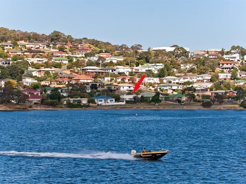 76 Esplanade, Rose Bay TAS 7015