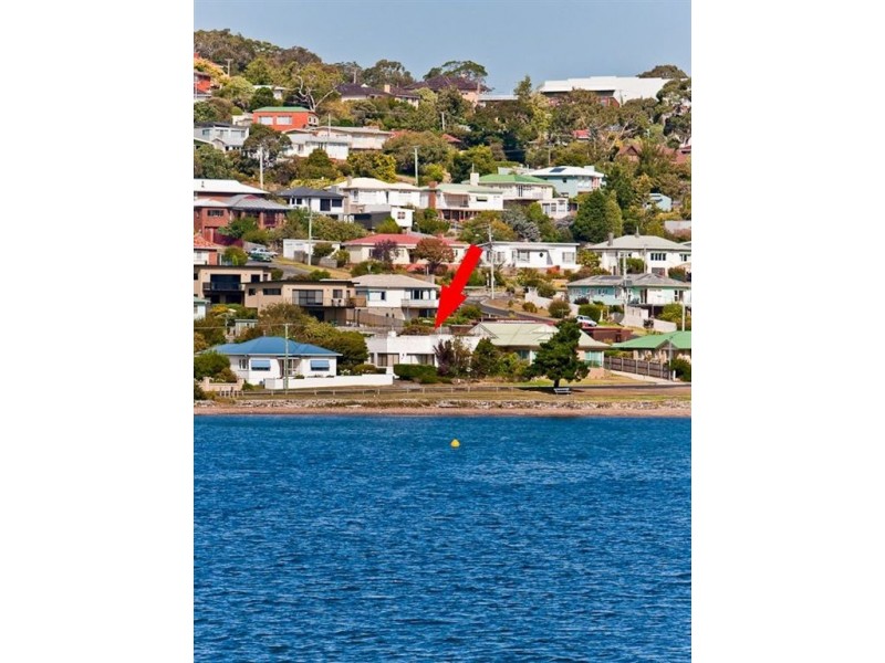 76 Esplanade, Rose Bay TAS 7015