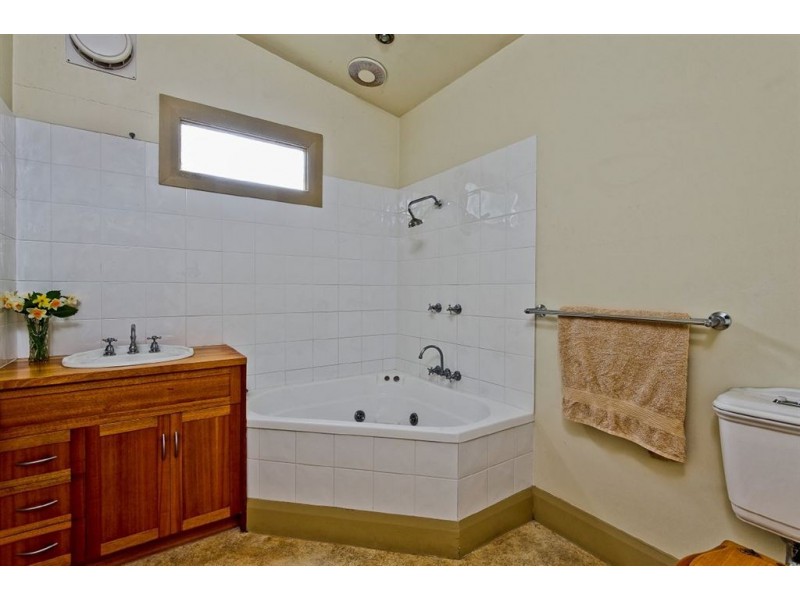 33 Fraser Street, New Town TAS 7008