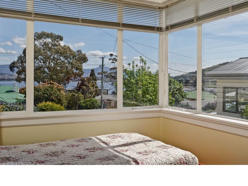 50 East Derwent Highway, Rose Bay TAS 7015