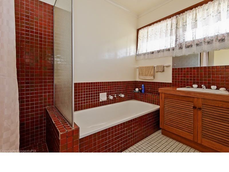 5 Kuru Road, Seven Mile Beach TAS 7170