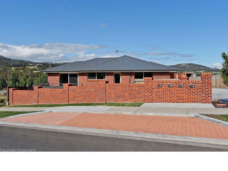 2/1 Hance Road, Howrah TAS 7018