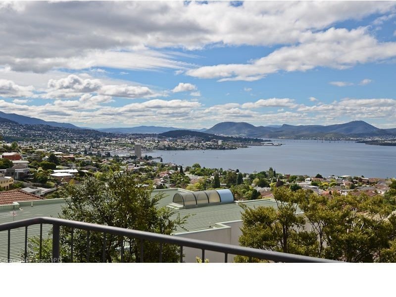 4 Virginia Court, Sandy Bay TAS 7005