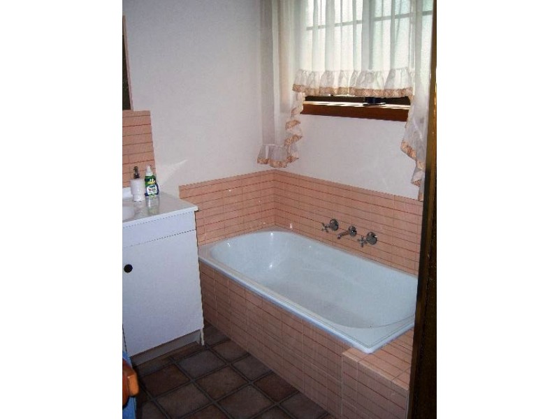 4/219 Cambridge Road, Warrane TAS 7018