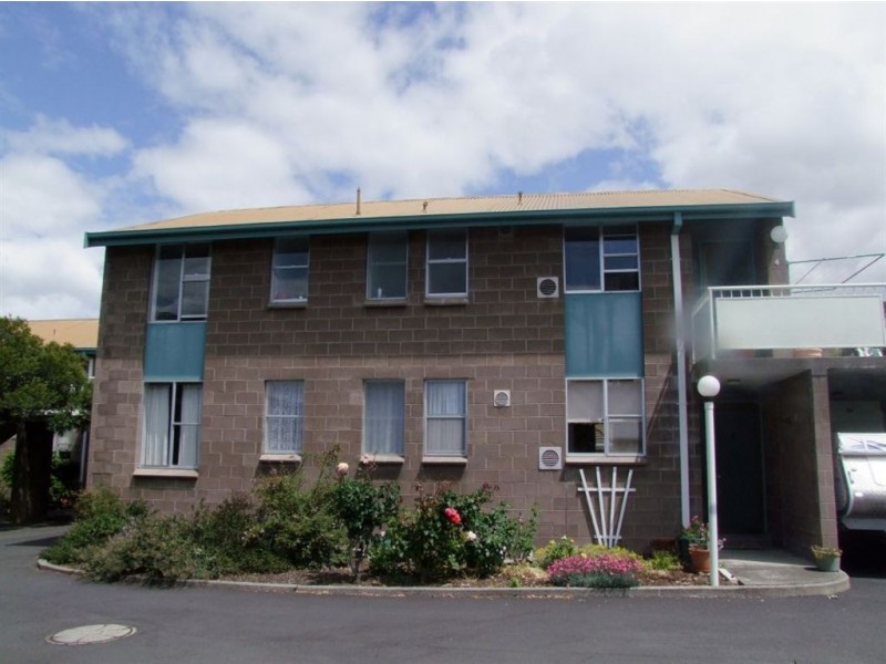 4/10 Lincoln Street, Lindisfarne TAS 7015