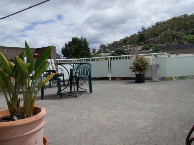 4/10 Lincoln Street, Lindisfarne TAS 7015