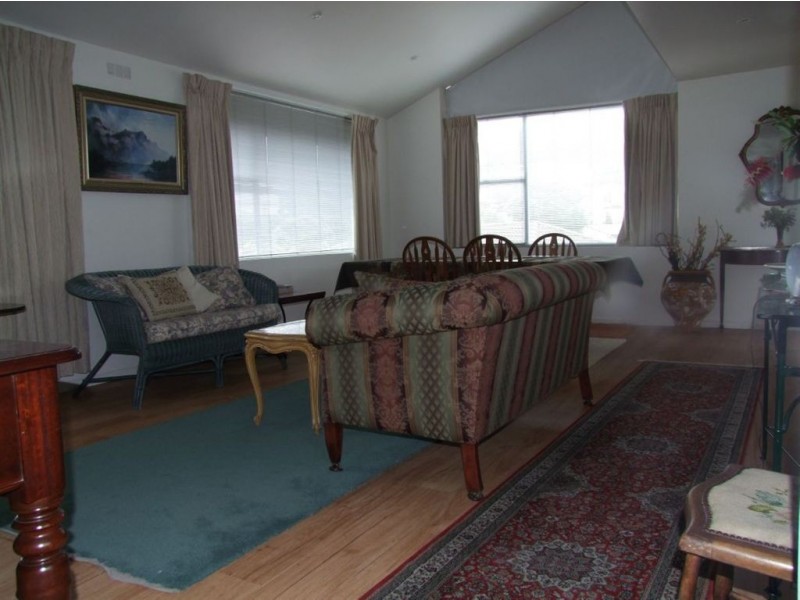 4/10 Lincoln Street, Lindisfarne TAS 7015
